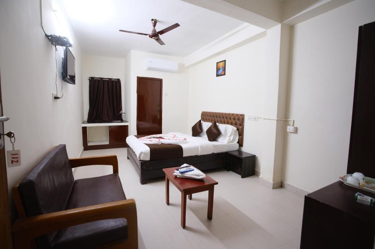 Ganesh Guest House Chennai Esterno foto